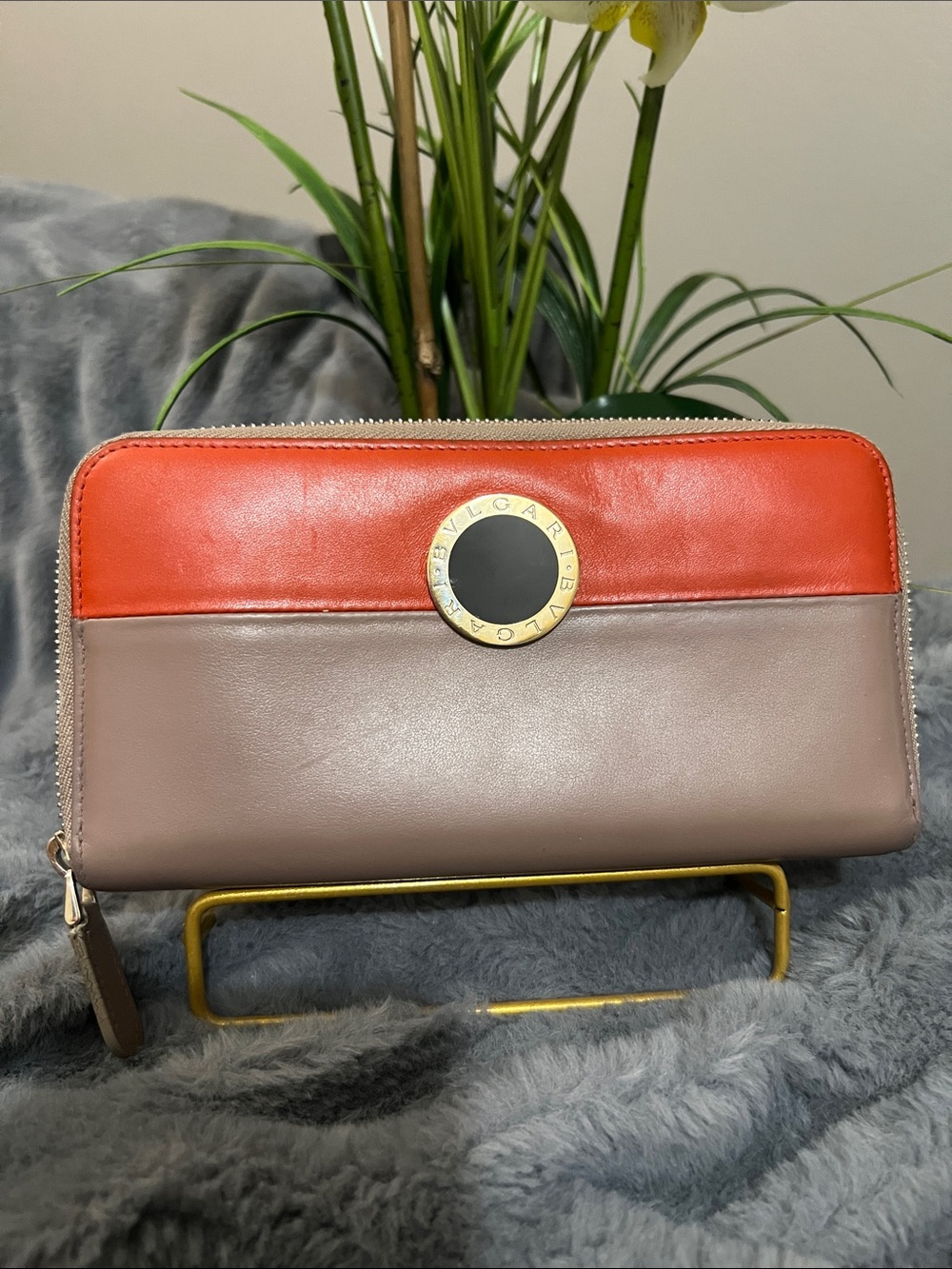 Bulgari Two-Tone Taupe Leather Zip Wallet EUC retail $649